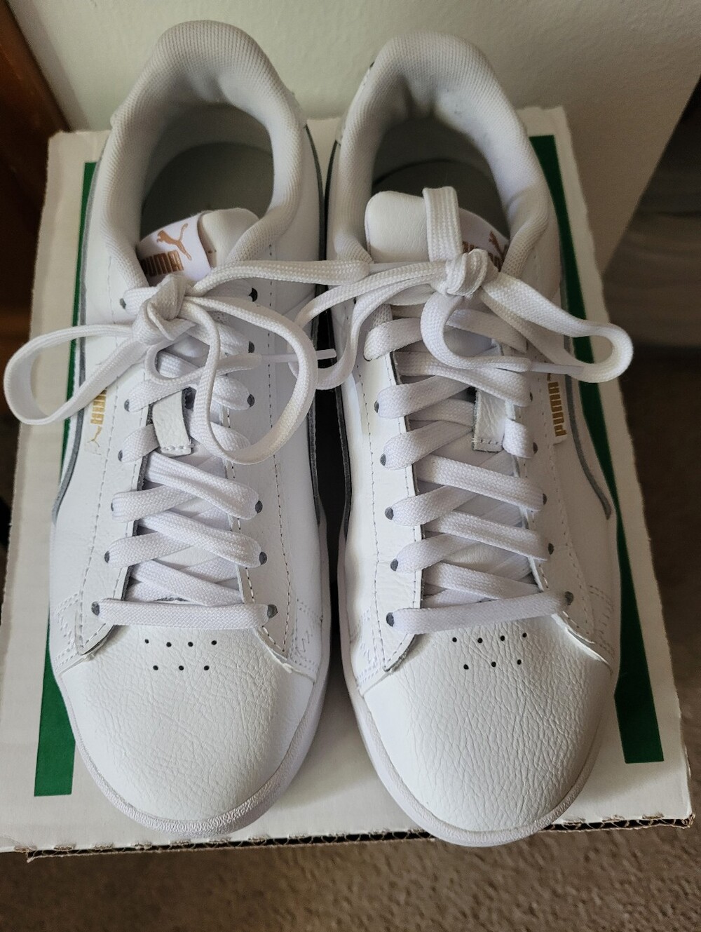 Women's Puma Court Sneaker Size 8